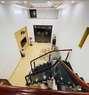 quá hiếm 8.x tỷ -- phân lô ô tô - ngay 2 toà cc tháp đôi kepler mỗ lao - dân xây nội thất longlanh