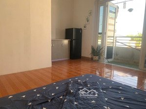 chính chủ cho thuê phòng ban công lớn đầy đủ nội thất