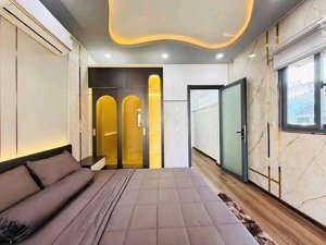 kẹt vốn bán gấp nhà huỳnh văn bánh, phú nhuận. giá 2,9 tỷ, dt 56m2, lh như , sang tên gấp