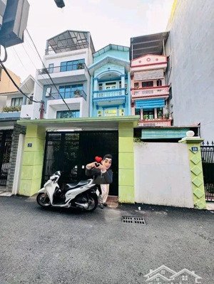 bán nhà phố hồng tiến 122m2, 4 tầng, mt 4.8m, 20.8 tỷ trung tâm long biên