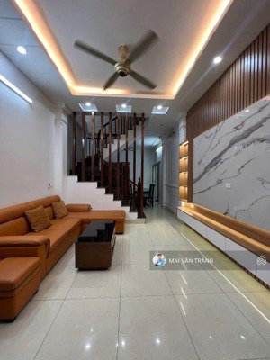 bán nhà đỗ đức dục từ liêm, ngõ nông thoáng, gần ô tô, nhà mới 41mx5t full nội thất, 8.1 tỷ