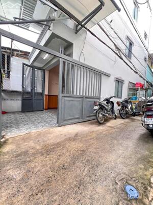 Bán nhà trệt lững lầu 2 mặt tiền hẻm Trần Quang Khải