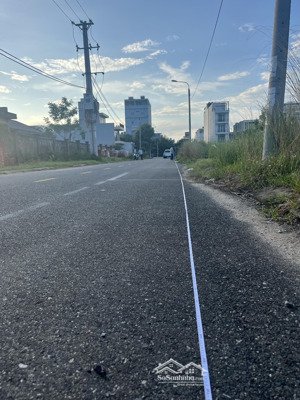 2 lô nguyễn xiển 195m2 h tây. 13 tỷ 5. sát minh mạng