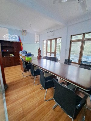 thạch bàn - cho thuê tòa nhà 6 tầng - thang máy - hơn 700m2