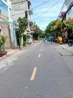 rẻ nhất khu vực nhà lô góc mặt tiền kẹp kiệt bên hông tô hiến thành, 90m2, giá chỉ 9,9 tỷ tl