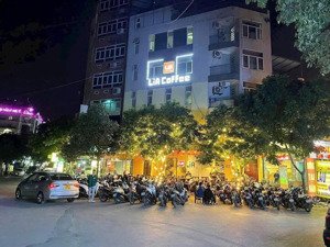 cho thuê nhà mặt phố minh khai, vị trí đẹp , diện tích: 75m2x5tầng, mặt tiền:6m, cực kì đẹp làm vp