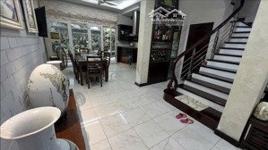 bán biệt thự tại mỗ lao, làng việt kiều châu âu, 152/192m2, mt 8.8m, 3 tầng, nội thất đẹp. 47,9 tỷ