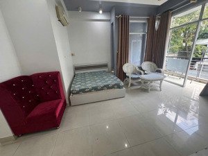 ngay khu dân cư trung sơn, cho thuê phòng, ban công lầu 1, diện tích: 40m2, giá: 6,2 triệu/ tháng