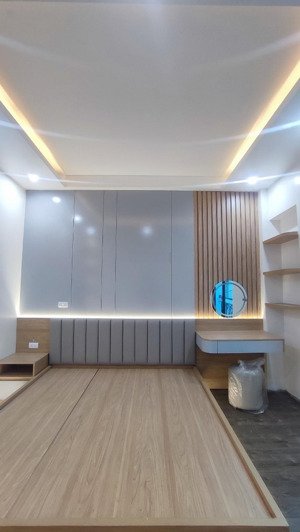 hơn 5 tỷ trung tâm mậu lương 5 tầng full công năng