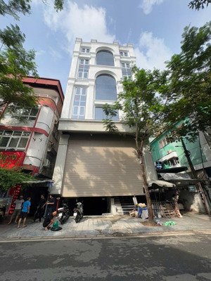 siêu phẩm nhà mặt phố xã đàn, đống đa; tòa nhà mới 8 tầng thang máy, sổ đỏ chính chủ, giá cực tốt