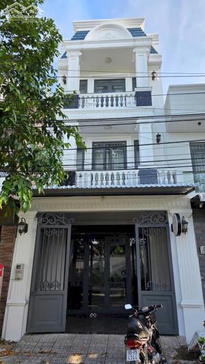 nhà 1 trệt 2 lầu, kdc nam long, hướng đông bắc nhà 3 phòng ngủ, giá bán 5 tỷ