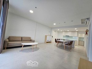 cần cho thuê gấp căn 3pn 2wc 102m2 full nội thất giá 19tr/ tháng tầng cao viewlandmark 81