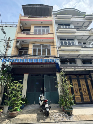 khu sang trọng đẹp nhất hẻm 506 đường 3/2 q10. dt: 69.5m2 gía bán 20 tỷ