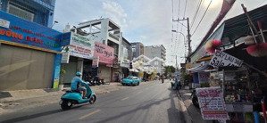 16 tỷ thương lượng, bán nhà 4 tầng mặt tiền kinh doanh, diện tích : ngan 4 mét - dài 27 mét .