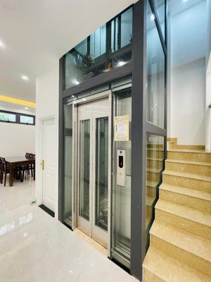 bán nr đẹp, hoàng mai, 15 tỷ, 60m2, 4pn + 4wc, nhiều tiện ích, ga ra ô tô, kinh doanh tuyệt vời
