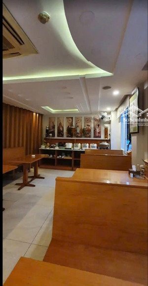 bán khách sạn diamond góc 2 mt tân quy - quận 7- 8,6x14x6m hiện doanh thu 200tr/1 tháng