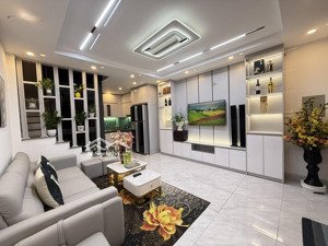 giải phóng 36m xây mới 6 tầng thang máy, ngõ thông , ô tô đỗ cửa