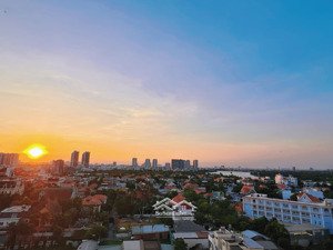 cần bán gấp căn 2pn view sông tại masteri thảo điền-sổ hồng-liên hệ vy vy