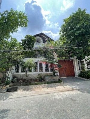 siêu phẩm mặt tiền ngay quốc hương - dt: 8x20m - xd: 1h5t - ngay phố đêm - giá chỉ: 33 tỷ