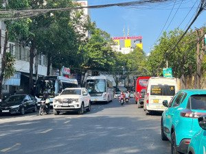 bán lô đất đường hoàng diệu, nha trang ngang 5,5m cách biển 400m. lh 