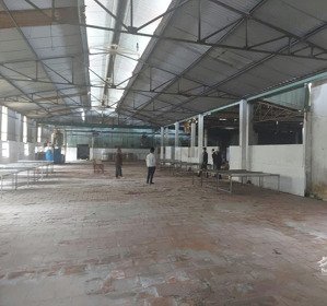 kim động - hưng yên. lô nhà xưởng kiên cố trắc chắn, vị trí đẹp mặt ql 39,khu giá trị đang tăng cao