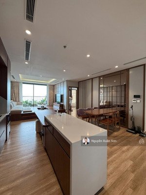 cho thuê 3pn hoa hậu landmark 2 ecopark view hồ thiên nga full nội thất cao cấp 35tr/tháng