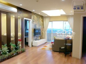 cho thuê chung cư hùng vương plaza : dt 130m2.3pn giá 23 tr/th lh hưng