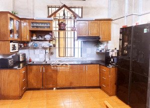 nhà 4pn 3 tầng 2 mặt tiền hẻm lê hồng phong cách đường đồng nai 50m. giá chỉ 5.5 tỷ full nội thất