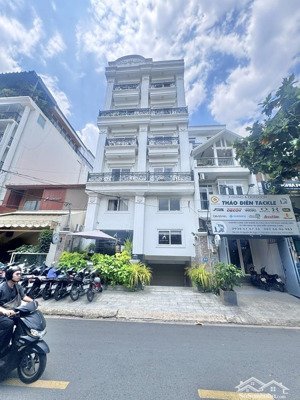 bán nhà mặt tiền đường 20m quốc hương thảo điền q2. 8,5x14m dtcn 113m2, ctxd hầm 6 tầng. giá 30 tỷ