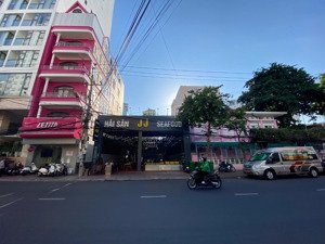 nhà 2 mặt tiền nguyễn thiện thuật ngay tt phố tây nha trang, dt 448m2 ngang 10m phù hợp xây ks