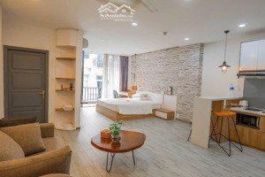 phòng xinh rộng rãi full nt cao cấp- thoáng mát ngay trung tâm q2-đặc biệt chỉ tính điện