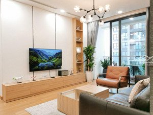 chính chủ bán chuyển nhượng căn góc 3pn 84m2 tòa vinh hạnh view cv yên sở giá tốt, lh 