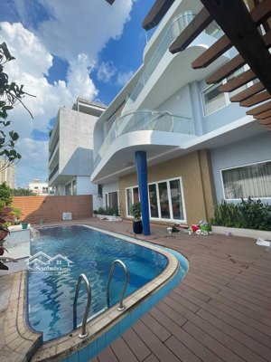 compound nguyễn văn hưởng - quận 2 - dt 20x30m - 3 tầng - giá 95 tỷ