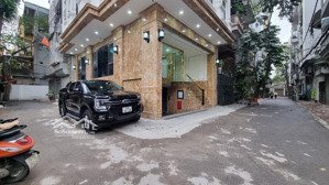 hoàng quốc việt -cầu giấy 110m2 lô góc thang máy quanh 51 - 52 tỷ sổ đỏ thu 200tr/tháng -ô tô tránh