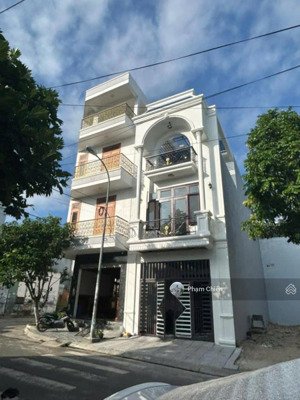 giảm sốc 300tr, bán nhà 3 tầng đẹp, khu hòn rớ 2, gần sông, full nội thất