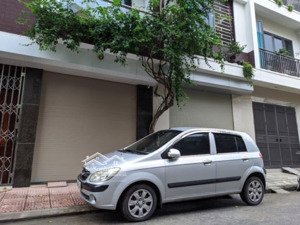 chính chủ thanh khoản nhanh-cơ hội đón đầu quy hoạch tây hồ-phân lô-mặt ngõ-thông-sát ô tô tránh-