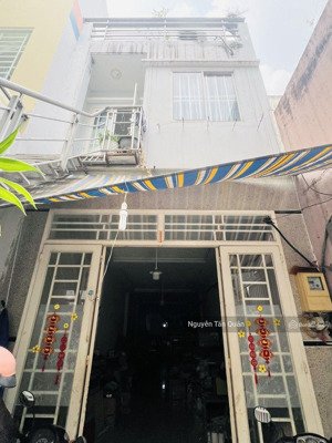 b.á.n nh.à g.ấ.p đường gò dầu , tân quý, tân phú , cách mt 100m. 120m2 , 3 lầu , 6 t.ỷ 900 tl