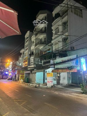bán nhà nát mặt tiền lê thị chợ q7. dt 5x32m. vị trí đẹp. giá 16,5 tỷ