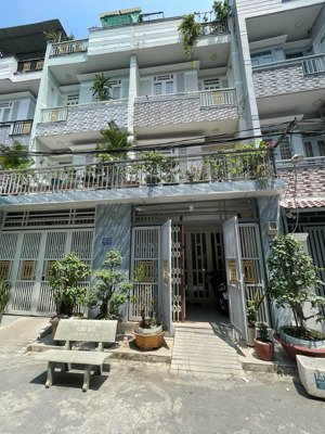 bán nhà 1 trệt, 2 lầu, 1 sân thượng (4x13) sát bên chung cư khải hoàn prime.