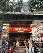 siêu phẩm! cho thuê nhà mặt phố nhà chung dt 100m x 4t, mt 5m, vị trí cực đẹp gần ngay nhà thờ lớn!