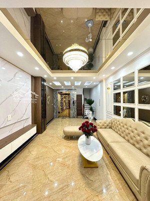 siêu phẩm! phố vũ thạnh, ngõ thông , thang máy , cách ô tô 20m , nhà dân xây chắc chắc, 45m2*6t