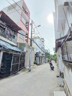 nhà hẻm xe hơi dương quảng hàm, 418m, trệt, 2l, st