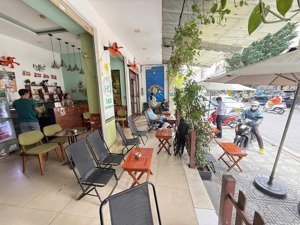mặt bằng ngang 10x7m có vỉa hè, trần nhân tôn - quận 10, kinh doanh cafe, spa, văn phòng