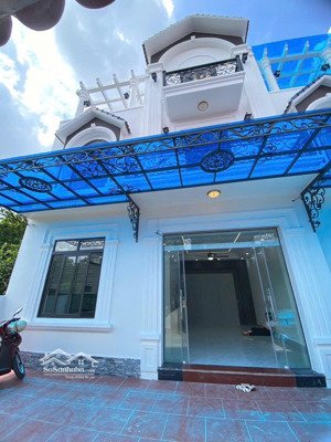 sân để xe oto, ngay tuyến 2 đường máng tại an đồng - an dương hp. dt : 70m * 3 tầng . ngang