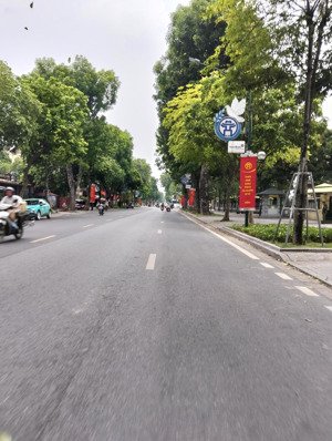 võ thị sáu, hai bà trưng, dt 102 m2, mt 6 mét, gi.á chỉ 20,3 t.ỷ