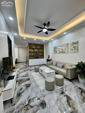 BÁN NHÀ NGÕ TÂN LẠC GẦN PHỐ ĐẠI LA – HAI BÀ TRƯNG, NHÀ MỚI 5 TẦNG THANG MÁY, NGÕ RỘNG.