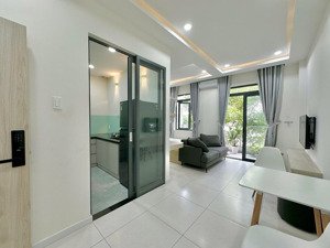 căn hộ tách bếp - máy giặt, máy sấy riêng, ban công thoáng