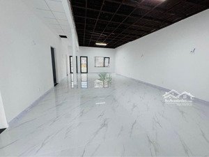 cho thuê mặt bằng trần quý cáp 2 mặt tiền 500m2 ngang 10m giá 65 triệu/tháng