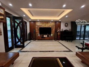bán bt view đẹp tại vườn đào, 120 tỷ, 150m2