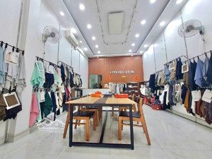 bán mặt tiền kinh doanh 4.5x25m khu tên lửa. thu nhập 30 triệu/tháng. giá chỉ 8.68 tỷ